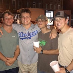 Meet your Posher, Grant